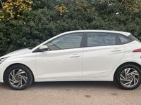 Used Hyundai i20 Advanced 101 HP (74 kW) 2024 Atlas white Hatchback