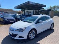 Used Vauxhall Astra GTC SRi 200 HP (147 kW) 2015 White Hatchback