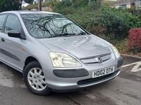 Begagnad Honda Civic 2002 Silver Halvkombi