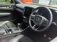 Used Volvo XC40 R-Design 163 HP (119 kW) 2021 Red SUV