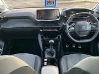 Used Peugeot 208 Allure+ 99 HP (72 kW) 2023 Yellow Hatchback