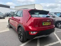 Begagnad Kia e-Niro 11 kW (15 HK) 2024 Röd SUV