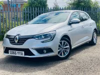 Used Renault Mégane Dynamique 110 HP (80 kW) 2016 Silver Hatchback