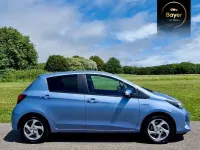 Used Toyota Yaris 101 HP (74 kW) 2016 Blue Hatchback