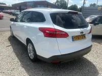 Used Ford Focus Zetec 120 HP (88 kW) 2017 White Estate