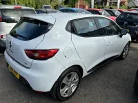 Used Renault Clio Dynamique 90 HP (66 kW) 2016 White Hatchback