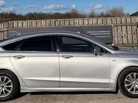 Usado Ford Mondeo Titanium 150 HP (110 kW) 2017 Prateado Citadino
