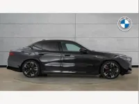 New BMW i5 Comfort Edition 442 kW (601 HP) 2026 Black sapphire metallic paint Sedan