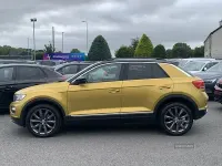 Used VW T-Roc Design 150 HP (110 kW) 2018 Yellow SUV