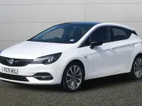 Second-hand Vauxhall Astra Edition 145 CP (106 kW) 2021 Alb Hatchback