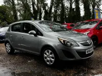 Używany Vauxhall Corsa Design Edition 2014 Srebrny Hatchback