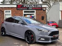 Used Ford Focus ST 250 HP (183 kW) 2017 Grey Hatchback