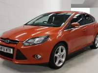 Used Ford Focus Titanium 125 HP (91 kW) 2011 Red Hatchback