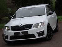 Used Skoda Octavia vRS 230 HP (169 kW) 2016 White Hatchback