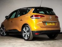 Used Renault Scénic Dynamique 2017 Yellow/black MPV