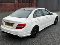 Begagnad Mercedes C250 AMG 2012 Vit Sedan