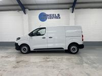 Used Vauxhall Vivaro S 120 HP (88 kW) 2024 White MPV