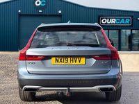 Used Volvo V90 CC 190 HP (139 kW) 2019 Blue Estate
