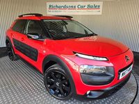 Used Citroën C4 Cactus Flair 100 HP (73 kW) 2017 Red Hatchback