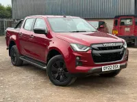 Used Isuzu Pick up 164 HP (120 kW) 2022 Red Pickup
