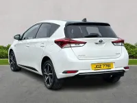 Used Toyota Auris Hybrid Design 136 HP (100 kW) 2018 White Hatchback
