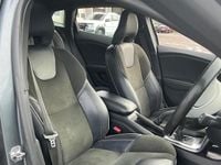 Used Volvo V40 R-Design 122 HP (89 kW) 2019 Hatchback