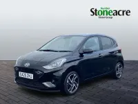 Gebraucht Hyundai i10 Premium 63 PS (46 kW) 2025 Schwarz Kleinwagen