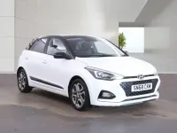 Used Hyundai i20 Premium 84 HP (61 kW) 2019 White Hatchback