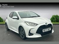 Used Toyota Yaris Hybrid Design 116 HP (85 kW) 2023 Platinum white pearl Hatchback