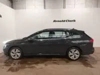 Usado VW Golf VIII Style 150 HP (110 kW) 2021 Cinzento Carrinha