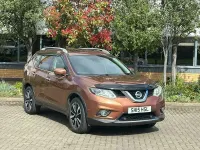 Used Nissan X-Trail S 130 HP (95 kW) 2015 Orange SUV