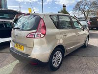Used Renault Scénic III Expression 110 HP (80 kW) 2011 Gold MPV