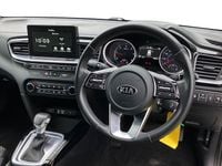 Usado Kia Ceed 2019 Branco Citadino