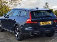 Begagnad Volvo V60 CC 197 HK (144 kW) 2021 Blå Kombi