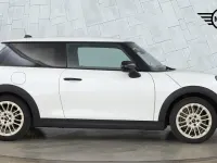 Used Mini Cooper Hatch 154 HP (113 kW) 2024 White Hatchback