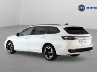 Used VW Passat R-line 272 HP (200 kW) 2025 White Estate