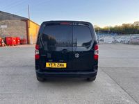 Second-hand Vauxhall Combo Sportive 100 CP (73 kW) 2021 Negru Monovolum