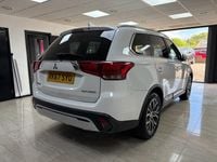 Used Mitsubishi Outlander 147 HP (108 kW) 2017 White SUV