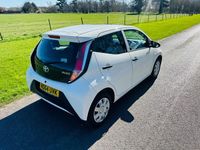 Used Toyota Aygo 2014 White Hatchback
