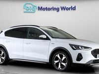 Begagnad Ford Focus Active 125 HK (91 kW) 2023 Vit Halvkombi
