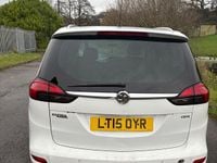 Used Vauxhall Zafira SRi 170 HP (125 kW) 2015 White MPV