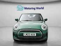 Gebraucht Mini Cooper Classic 136 PS (100 kW) 2023 Grün Kleinwagen