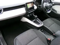 Used Renault Clio Version S 140 HP (102 kW) 2021 Black Hatchback