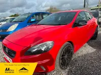 Used Volvo V40 R-Design 190 HP (139 kW) 2014 Red Hatchback