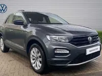 Usado VW T-Roc SE 150 HP (110 kW) 2021 Cinzento SUV