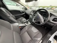 Begagnad Volvo V40 SE 2012 Blå Halvkombi
