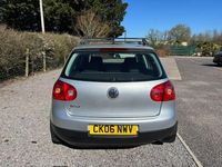 Usado VW Golf IV S 2006 Prateado Citadino