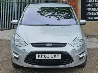 Usado Ford S-MAX Titanium 140 CV (102 kW) 2013 Plateado Monovolumen