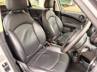 Used Mini Cooper 2015 White Hatchback