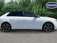 Used Vauxhall Astra Ultimate 130 HP (95 kW) 2025 White Hatchback